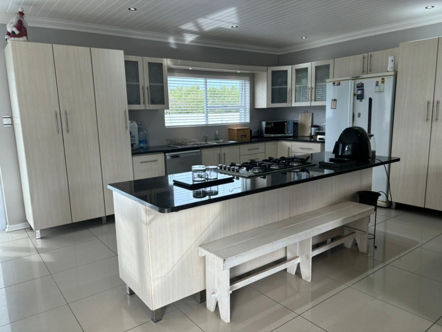 3 Bedroom Property for Sale in Clarendon Marine Eastern Cape